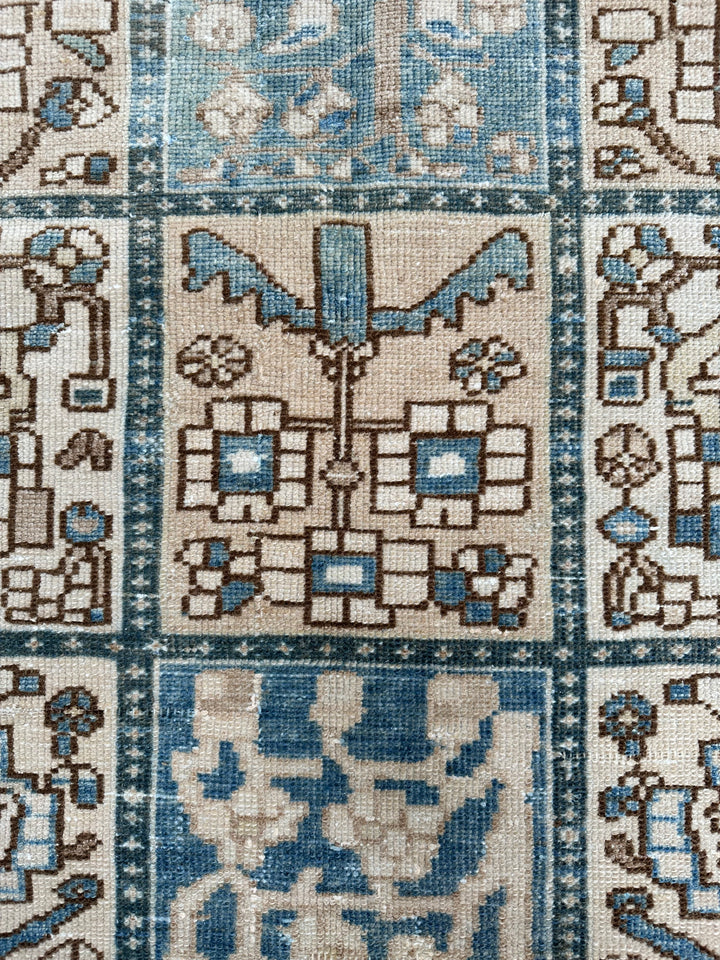 Antique Persian Bakhtiari