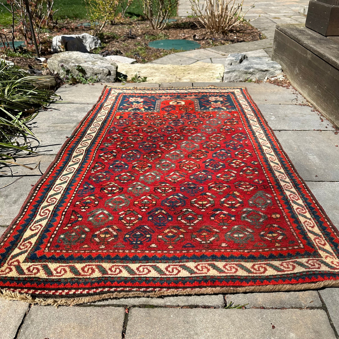 Antique Caucasian Daghistan Prayer Rug