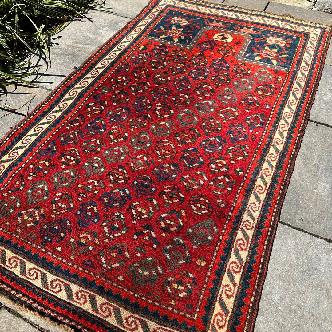 Antique Caucasian Daghistan Prayer Rug