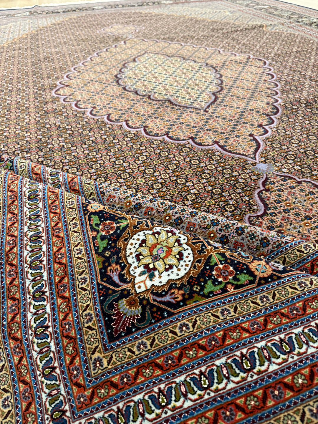 Semi Antique Mahi Tabriz