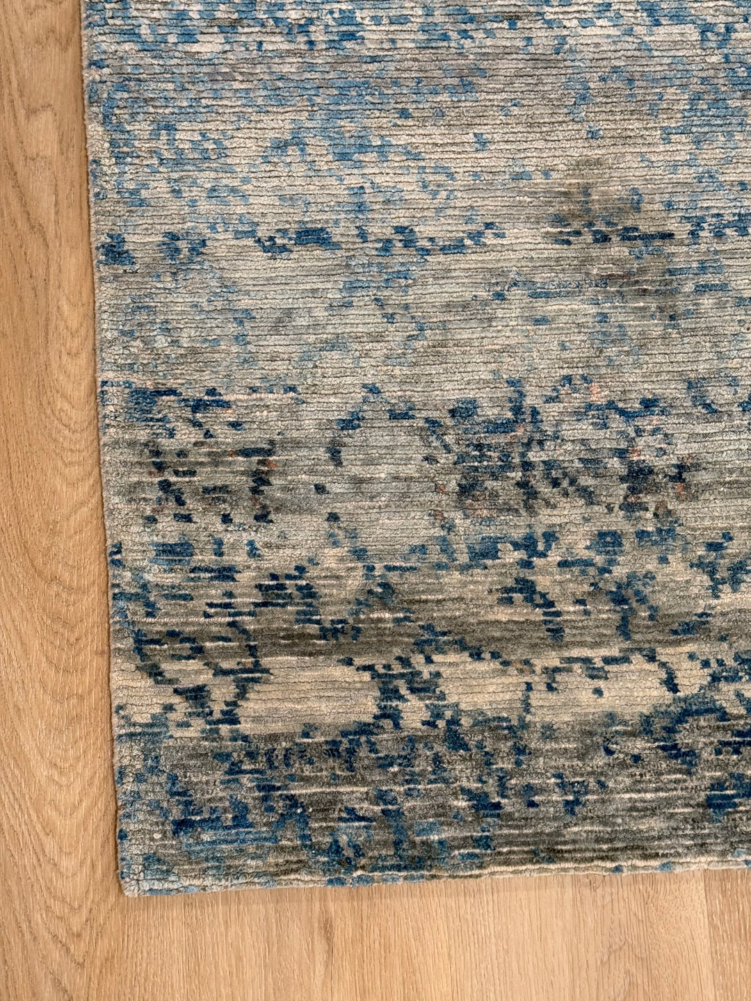 Silk Tibetan