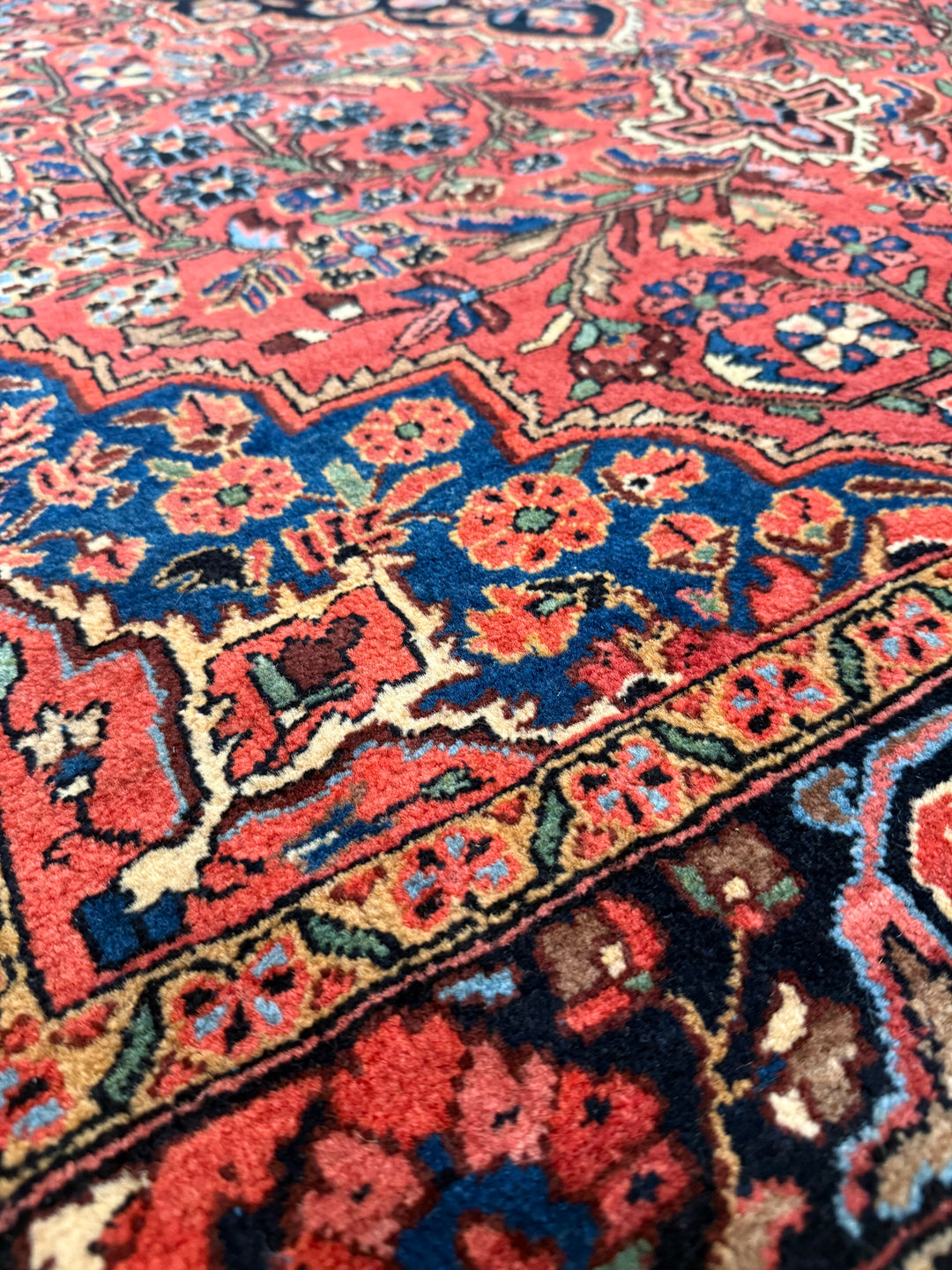 Antique Persian Sarouk